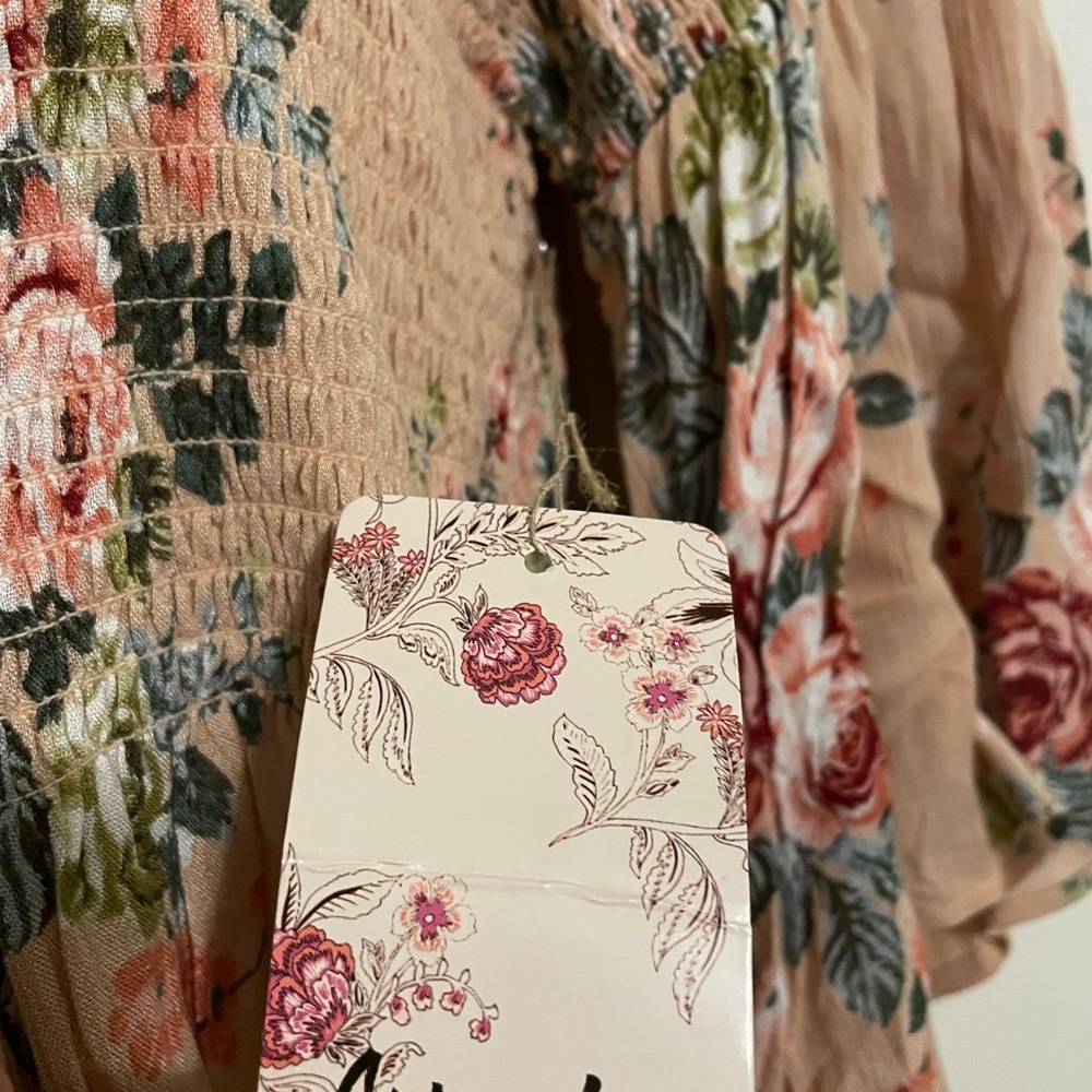 NWT Gypsy Love Floral Blouse - Picture 3 of 4